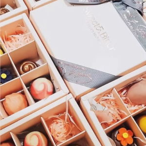 Assorted Chocolate Gift Box 9 pcs